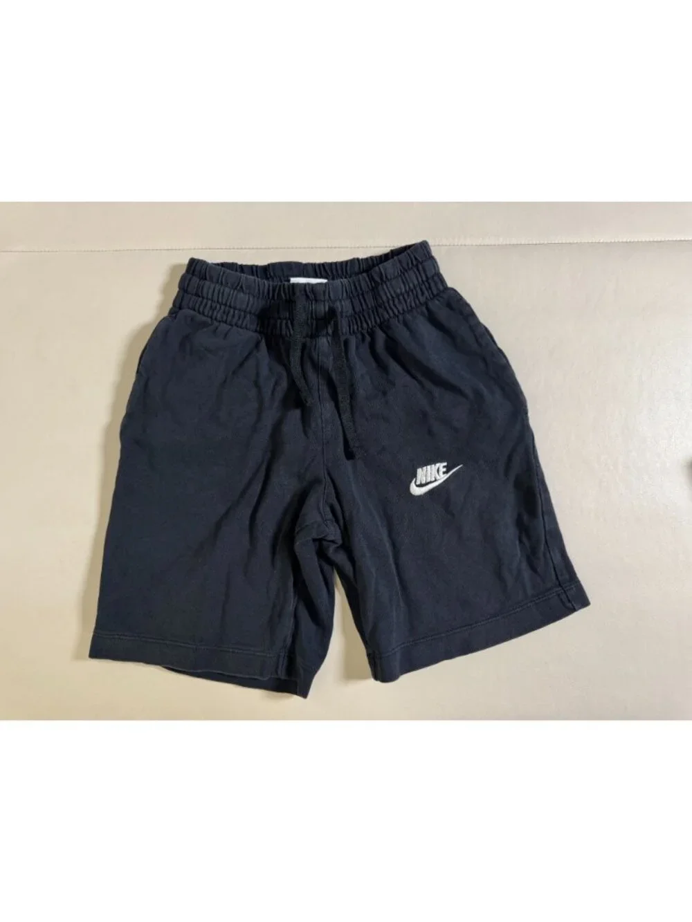 Nike Boys Black Athletic Shorts Kids XS Cotton Logo Embroidered Elastic Waist Dr